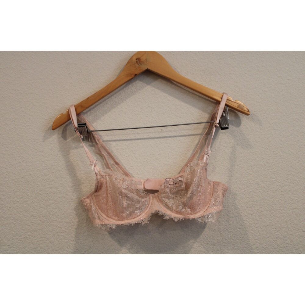 Victoria's Secret dream angels push up without padding light pink fits 34 B